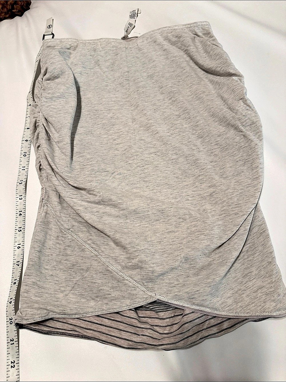 lululemon Reservable City Skirt Asymmetrical Striped Mini Gray Size 8.